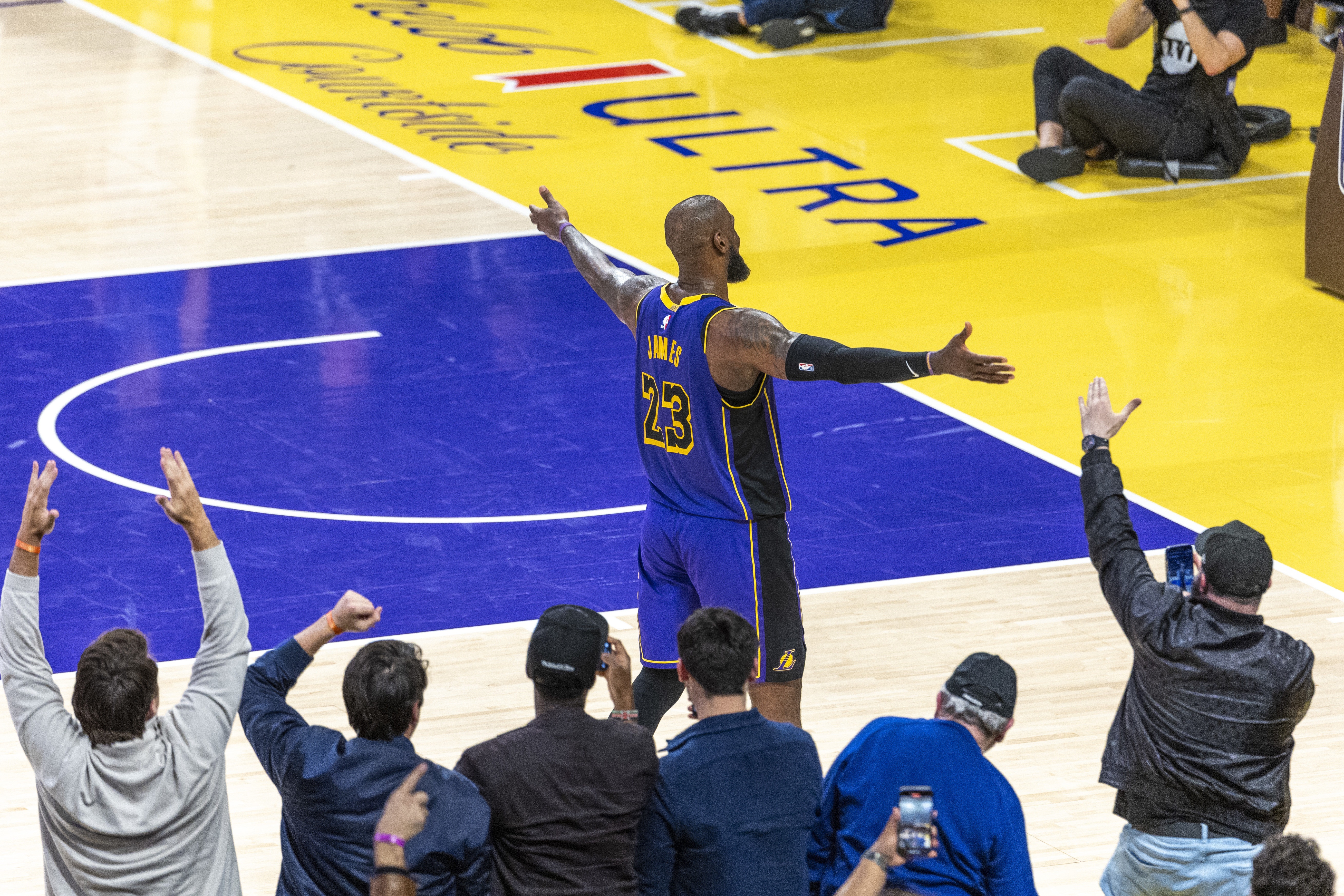 分析NBA目前的輿論環(huán)境：詹姆斯之后 聯(lián)盟門面成了一個燙手山芋？